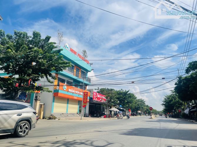 Cần đáo hạn ngân hàng bán nhanh lô góc 90m sen trì, rẻ nhất hòa lạc