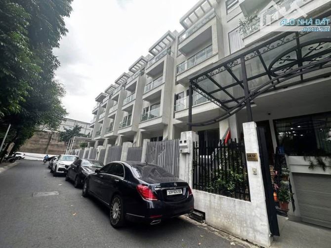 BÁN NHÀ LIỀN KỀ TỔNG CỤC 5 BỘ CÔNG AN, YÊN XÁ, TÂN TRIỀU, 7T THANG MÁY, GARA, VỈA HÈ, 60M2