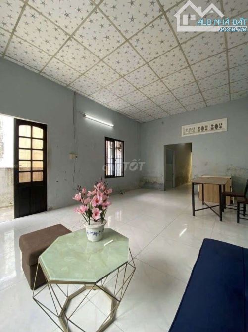 BÁN ĐẤT TẶNG NHÀ CẤP 4 ĐƯỜNG TRƯỜNG CHINH GIÁ 2.4 TỶ