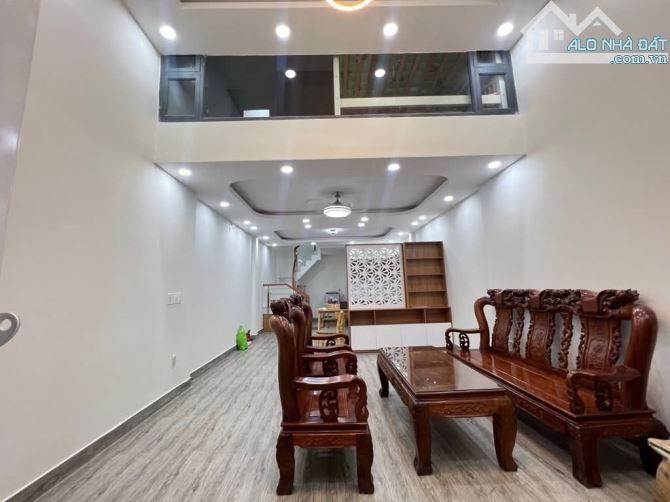 🔥🔥🔥 CHỦ NGỘP GIẢM GẤP CHỈ CÒN 5 TỶ – MẶT TIỀN KINH DOANH 2 TẦNG - TRUNG TÂM LINH XUÂN,