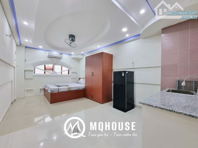 Studio cửa sổ trời - full nội thất - siêu rộng quận 10