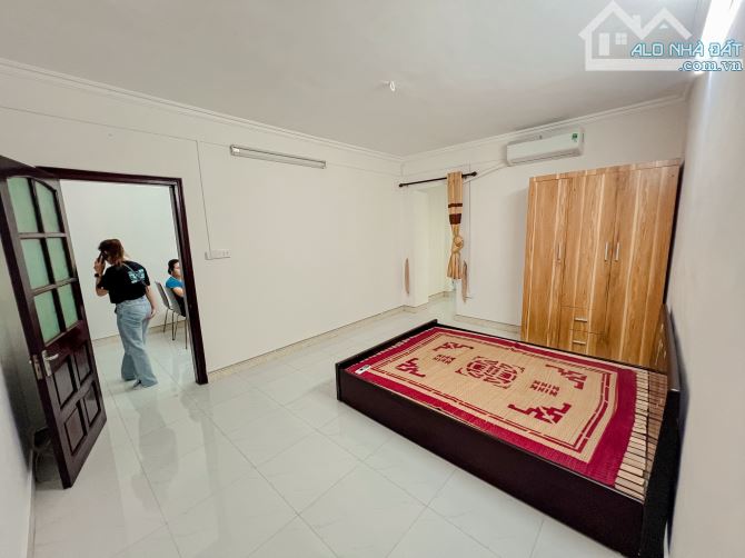 CĂN HỘ TẬP THỂ ĐỘI CẤN RỘNG, ĐẸP, Ở NGAY, OTO, SỔ TO, SỬ DỤNG 70M2 GIÁ 4,3 TỶ