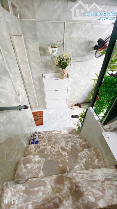 Cho thuê nhà nguyên căn Bạch Đằng 45m2 x 3 tầng, nội thất cơ bản, 12tr