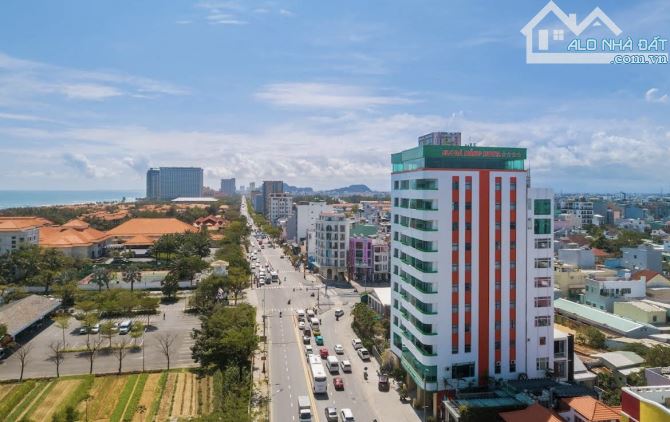 CHUYỂN NHƯỢNG KHÁCH SẠN MẶT BIỂN VÕ NGUYÊN GIÁP - ĐÀ NẴNG