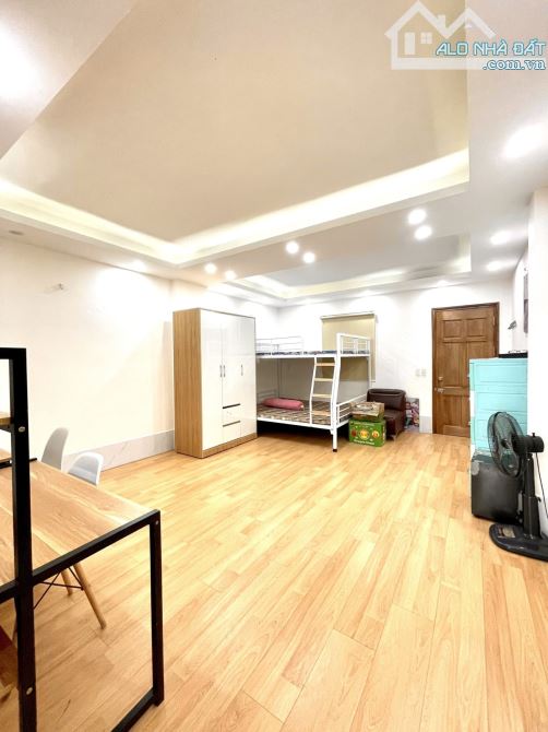 HIẾM! CHDV HÒE THỊ, NAM TỪ LIÊM, LÔ GÓC, ĐẸP - FULL ĐỒ 101M2, 8T, MT 5.5M, GIÁ 25.6 TỶ.