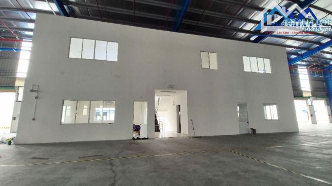Cho thuê kho trong KCN Biên Hòa dt 23000m2 giá chỉ 95 nghìn/m2