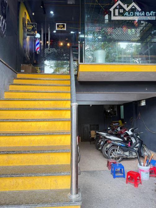 MẶT PHỐ ĐƯỜNG LÁNG, THIẾT KẾ THÔNG SÀN, 9T THANG MÁY, CHO THUÊ 70TR/THÁNG, QUY HOẠCH ỔN ĐỊ