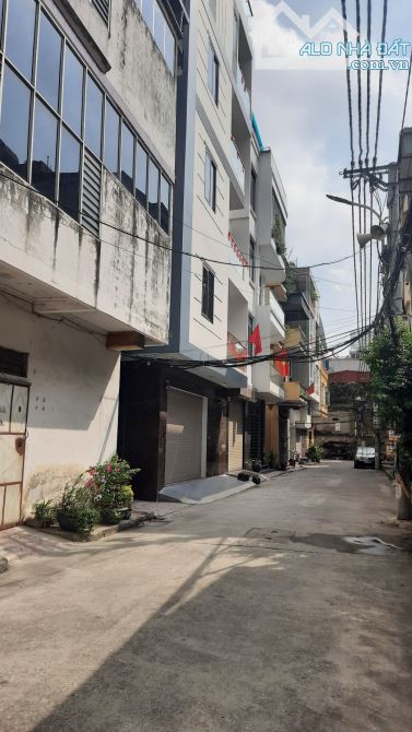 Bán ĐẤT KTT Viện Đièu tra Quy hoạch Rừng - Trung tâm Thanh Trì diện tích 45m2, Ô tô