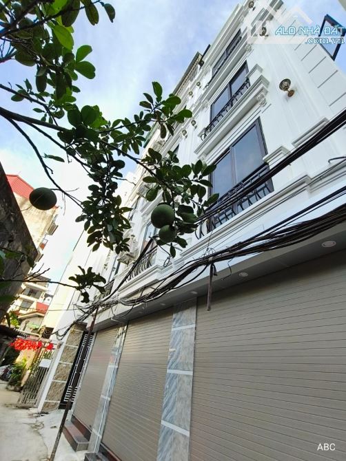 Bán Nhà mới Phố An Dương Vương 30m2 xây 5T gần ôtô