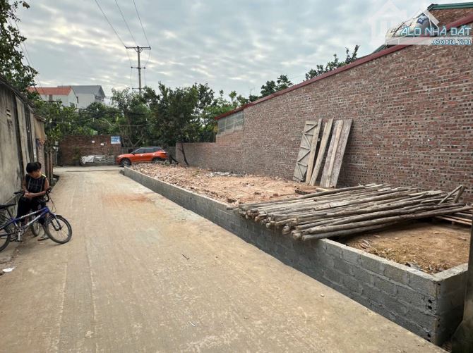Chính chủ cần bán lô góc 89m phu nghĩa đường oto thông cách Ql6 chỉ 200 m