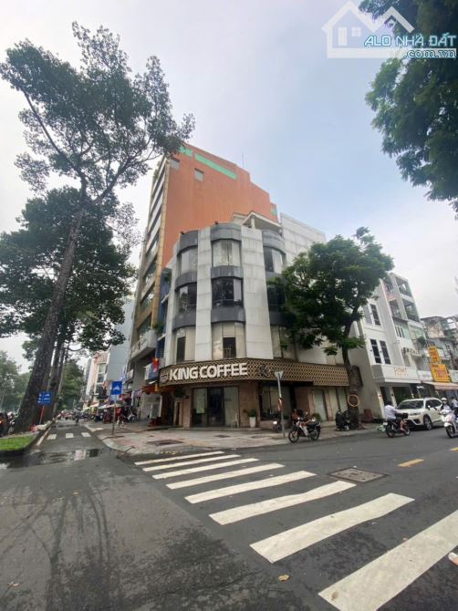 Bán nhà góc 2MT Trần Hưng Đạo – Nguyễn Cảnh Chân Q1, DT 11x5m, KC 4 tầng, Giá 34.5 tỷ