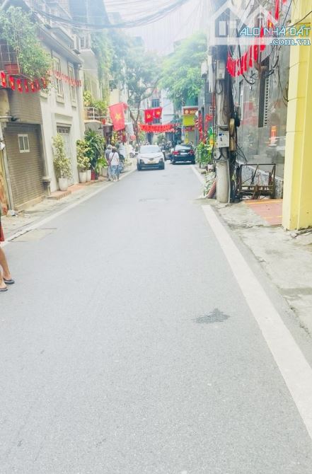 Bán nhà MẶT PHỐ ĐẶNG TẤT - VIP BA ĐÌNH - LÔ GÓC - KD - Gần Hồ Tây, Lăng Bác