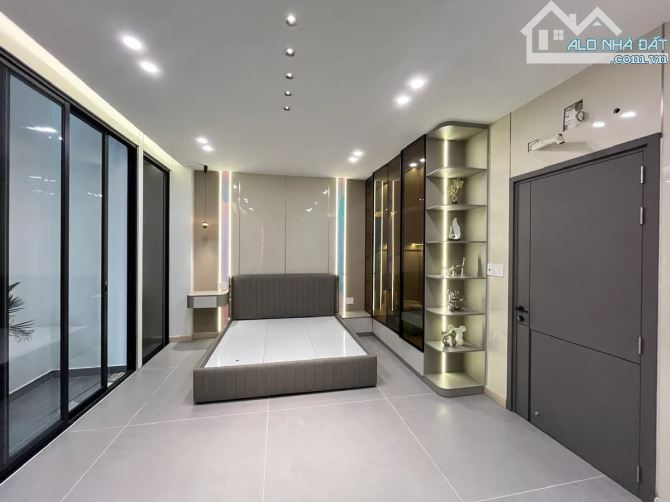 SIÊU PHẨM NHÀ MỚI  FULL NỘI THẤT CAO CẤP – THANG MÁY – HẺM NHỰA 10M – CHỈ 9.5 TỶ TL
