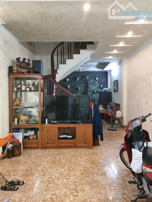 BÁN NHÀ TRƯỜNG CHINH – ĐỐNG ĐA, VỊ TRÍ TRUNG TÂM, TIỆN ÍCH ĐA DẠNG, 4 TẦNG DIỆN TÍCH RỘNG.