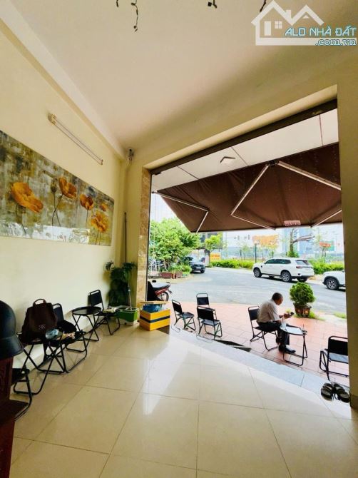 Hàng hiếm nhà mặt phố lô góc 36m2  Lê Trọng Tấn, KD đỉnh