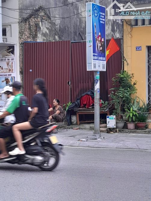 Cho thuê đất sử dụng lâu dài, Mặt đường Hoàng Quốc Việt.