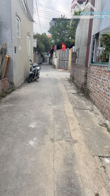 ✅LÔ ĐẤT MẶT TIỀN RỘNG ,GẦN BÌA LÀNG NGÕ THÔNG O TO 7 CHỖ VÀO TẬN ĐẤT  GẦN TRƯỜNG MẦM NON T
