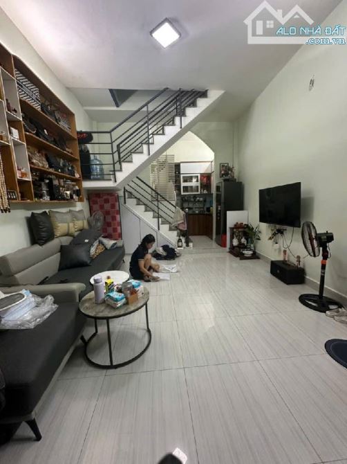 CHỈ 5,85TỶ NHÀ MẶT TIỀN KD LÊ QUỐC TRINH, PHÚ THỌ HOÀ, TÂN PHÚ, 4X7M, CN 28M2, 2 TẦNG