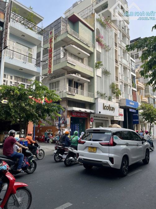 Bán nhà 2 mặt tiền Nguyễn Thanh Tuyền, Tân Bình DT: 5,5x19m, 3 lầu đẹp, giá chỉ nhỉnh 14T