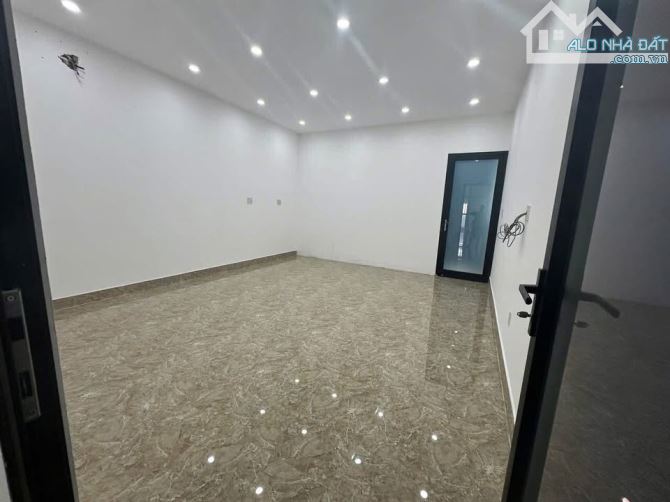 MẶT TIỀN KINH DOANH, VĂN PHÒNG - TRỤC LỚN LÊ ĐẠI HÀNH - DT 100M2 (5x20) - GIÁ CHỈ 9,X TỶ.