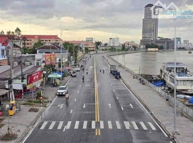 Mặt tiền víp giá rẻ bằng giá hẻm kế bên vincom Xuân Khánh