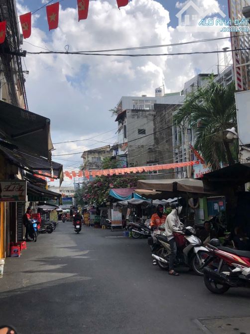Bán nhà Lê Văn Sỹ, P14, Q3 – hẻm rộng, xe hơi vào tận nơi