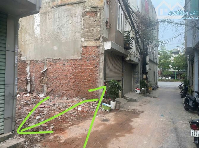 2 nhà là ra mặt phố NGÔ GIA TỰ - 50m MT 4,8m ô tô 7 chỗ vào đất - giá chỉ 8tỷ5