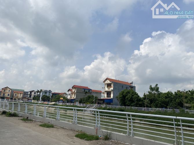 💥Ô TÔ VÀO ĐẤT- Ô TÔ THÔNG-Ô TÔ TRÁNH-CỰC PHẨM QUANG MINH –  68M MT4,2M GIÁ CHỈ HƠN 3 TỶ