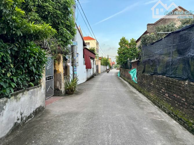 Hàng tuyển Mễ Sở, Văn Giang. tài chính 2tỷ 4 sở hữu mặt tiền 5m hậu, chiều sâu lý tưởng 16