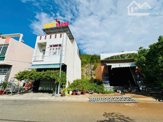 Đất TĐC Hòn Rớ 2 Phước Đồng dt 70m2 đường 13m cách Nguyễn Tất Thành 200m