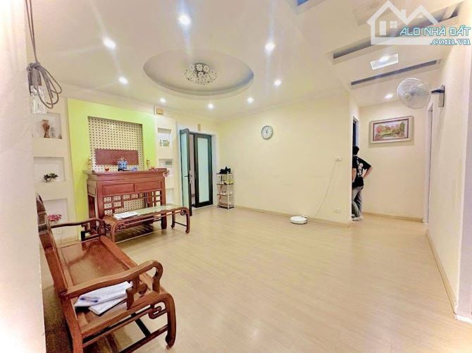BÁN CHCC BẮC LINH ĐÀM HOÀNG MAI 102M 3,8 TỶ TẦNG TRUNG 3P NGỦ 2VS GẦN HÔ GẦN CÔNG VIÊN