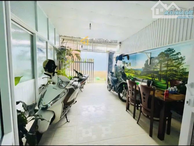 Bán nhà đường Hùng Vương srxd - P.Xuân Hương, Đà Lạt