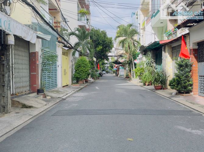 Bán nhà HXH 8m số 58 Nguyễn Minh Hoàng p12 Q.TB dt: 4.2 x 16 giá 15 tỷ