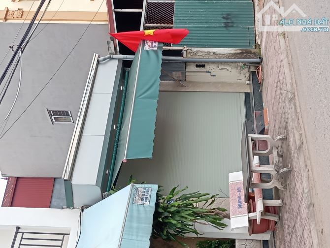 Chủ cần tiền bán gấp lô đất 82m2,tặng nhà mái bằng sạch đẹp tại cổ bi_ gia lâm