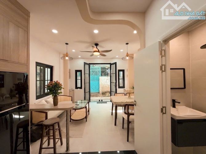 Bán nhà Lê Văn Sỹ Quận 3, nhà mới, nội thất đầy đủ, 26m2 sàn, pháp lý sạch