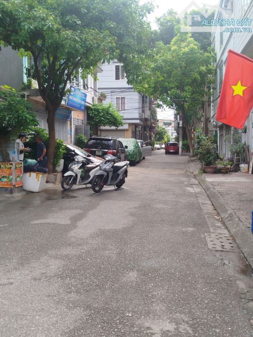 Nhà riêng đường 19.5, Văn Quán, Hà Đông, 52m, 3t, oto, kinh doanh, QH ra phố, 15tỷ
