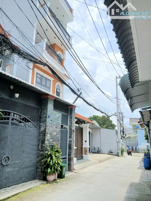 NHÀ ĐẸP HXH,NGANG 5M,SÁT MẶT TIỀN TRỊNH THỊ MIẾNG, ĐÔNG THẠNH, HÓC MÔN, 90m2, CHỈ 4,9 TỶ