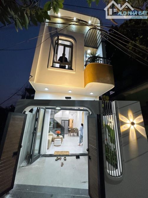 Cho thuê nhà đẹp 2 tầng kiệt đường Tô Hiệu, Hoà Minh, Liên Chiểu. DT 65m2. Giá 15 triệu