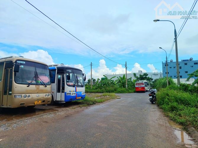 bán 100m2 đất TĐcC Vsip4 ngay cạnh trục đường Vsip giá chỉ 2,x tỷ