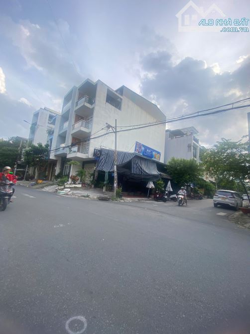 Hàng Hiếm Góc 2 Mặt Tiền đường Trần Văn Kiểu Phường 10 Quận 6 DT 6x18m Nhà Cấp 4 Giá 15 tỷ