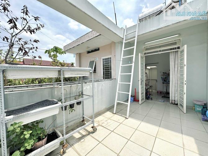 KHU VƯỜN HOA VIP PHÚ NHUẬN- 33M2 - 4 TẦNG - HẺM ÔTÔ 4.5M - 2 CĂN RA MẶT TIỀN -