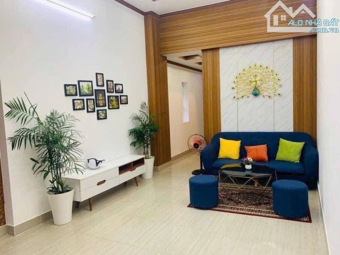 BÁN NHÀ TRỆT LẦU – GÓC 2 MẶT TIỀN  Hẻm Võ Trường Toản – P. An Hòa – Q. Ninh Kiều