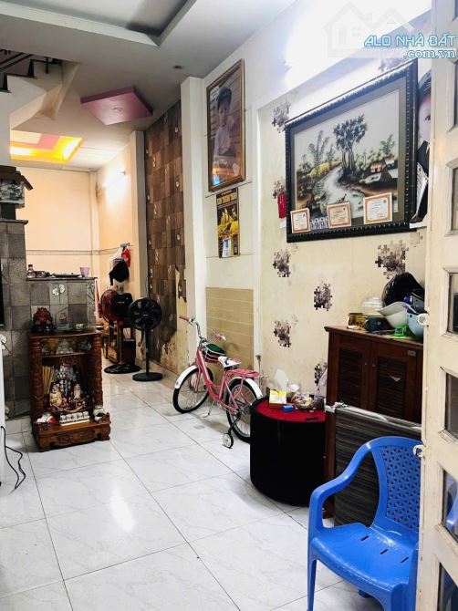 Bán nhà hẻm 178 đường Lê Văn Quới, diện tích CN 44m2 (4x11), nhà 3 tầng, giá 5,19 tỷ