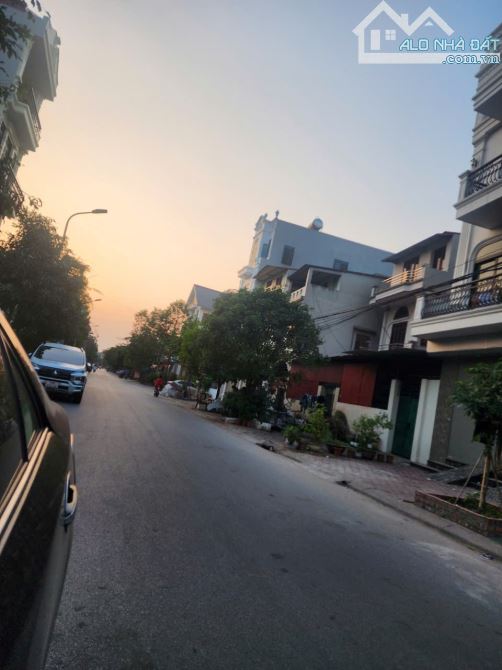 🏢Bán Nhà Góc 3 Tầng, Mặt Trần Đăng Tuyển, Phương Vỹ, Vũ Ninh Mt 6m Dt 95m2 Giá 12 Tỷ