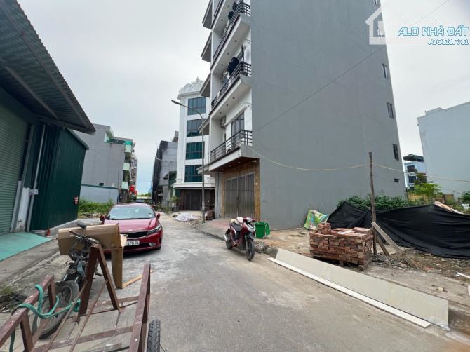 BÁN NHANH LÔ ĐẤT DV LAI XÁ HOÀI ĐỨC DT 65M MT 4.5M PHÂN LÔ VỈA HÈ Ô TÔ TRÁNH GIÁ 10.8 TỶ