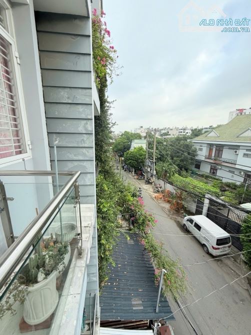 Bán nhà Phan Huy Ích, phường 12, Gò Vấp, ngay Trường Chinh, sát mặt tiền, 60m2, giá 9 tỷ
