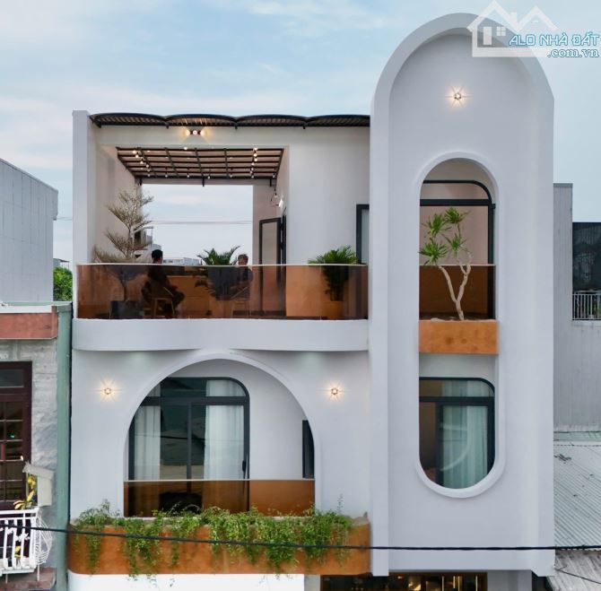 Mini Villa Tô Hiệu, sau lưng mặt tiền, vị trí đẹp, sẵn nội thất vào ở ngay