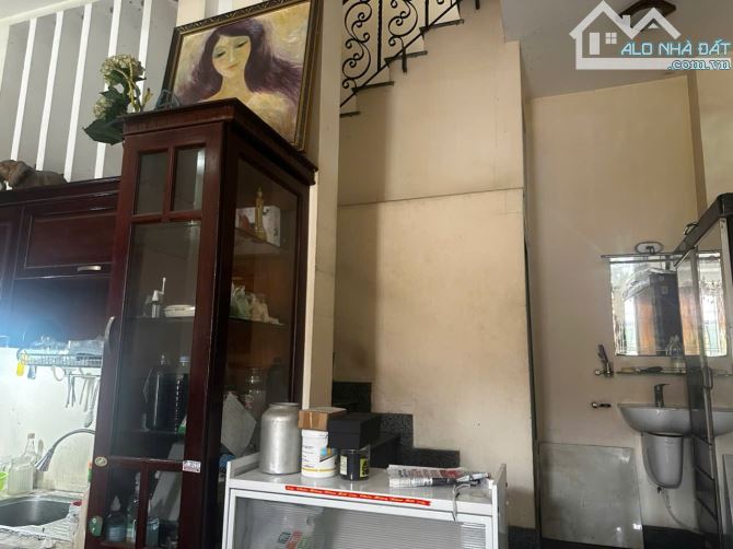 Ngộp Bank bán gấp nhà trệt, 2 lầu, hẻm 8m thông Trung Mỹ Tây, giá 7.3 tỷ