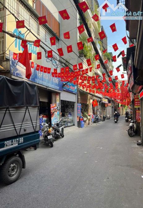 BÁN NHÀ  KIM GIANG - 6 PHÒNG NGỦ, VIEW THOÁNG – 37 M*4 TÀNG