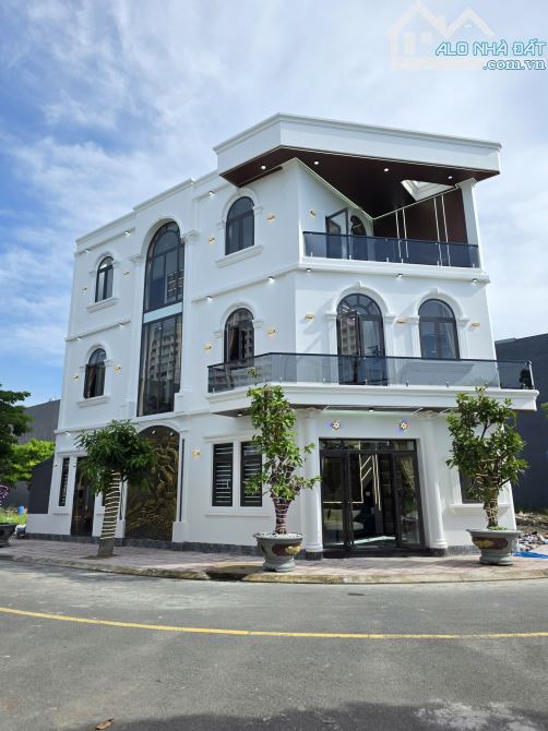 6Tỷ800__73,2m2 🔥👉 Nhà Góc Hoàn Công, Đầy Đủ Nội Thất__KDC gần Phan Đình Giót chỉ 200m